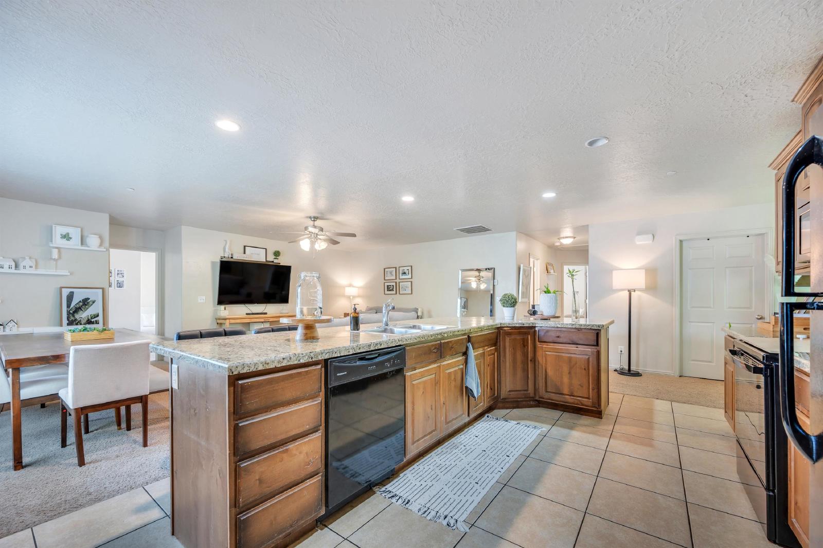 35 E 150 N - 1 property image