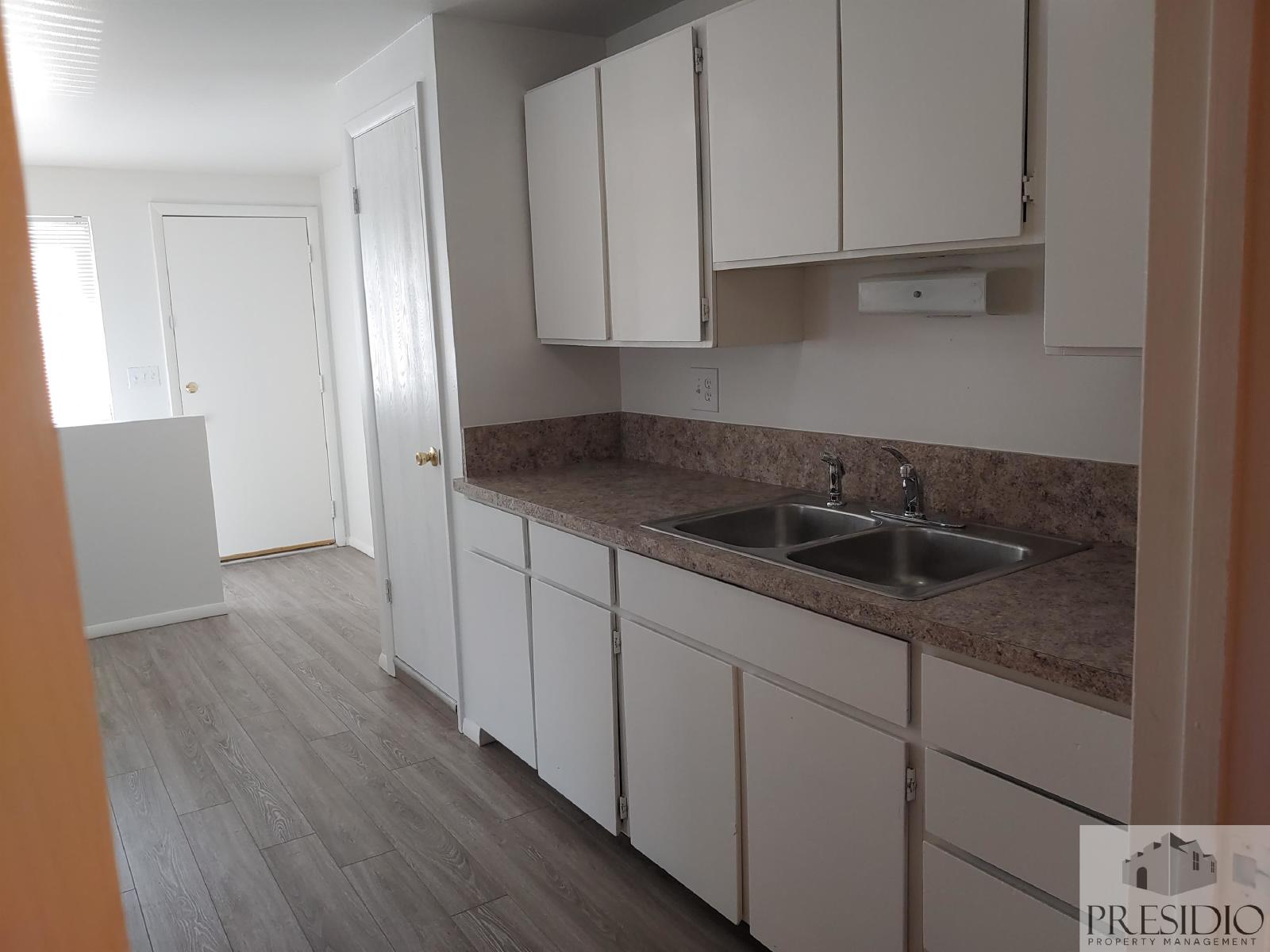 652/654/656/658 North 400 West - 654 property image
