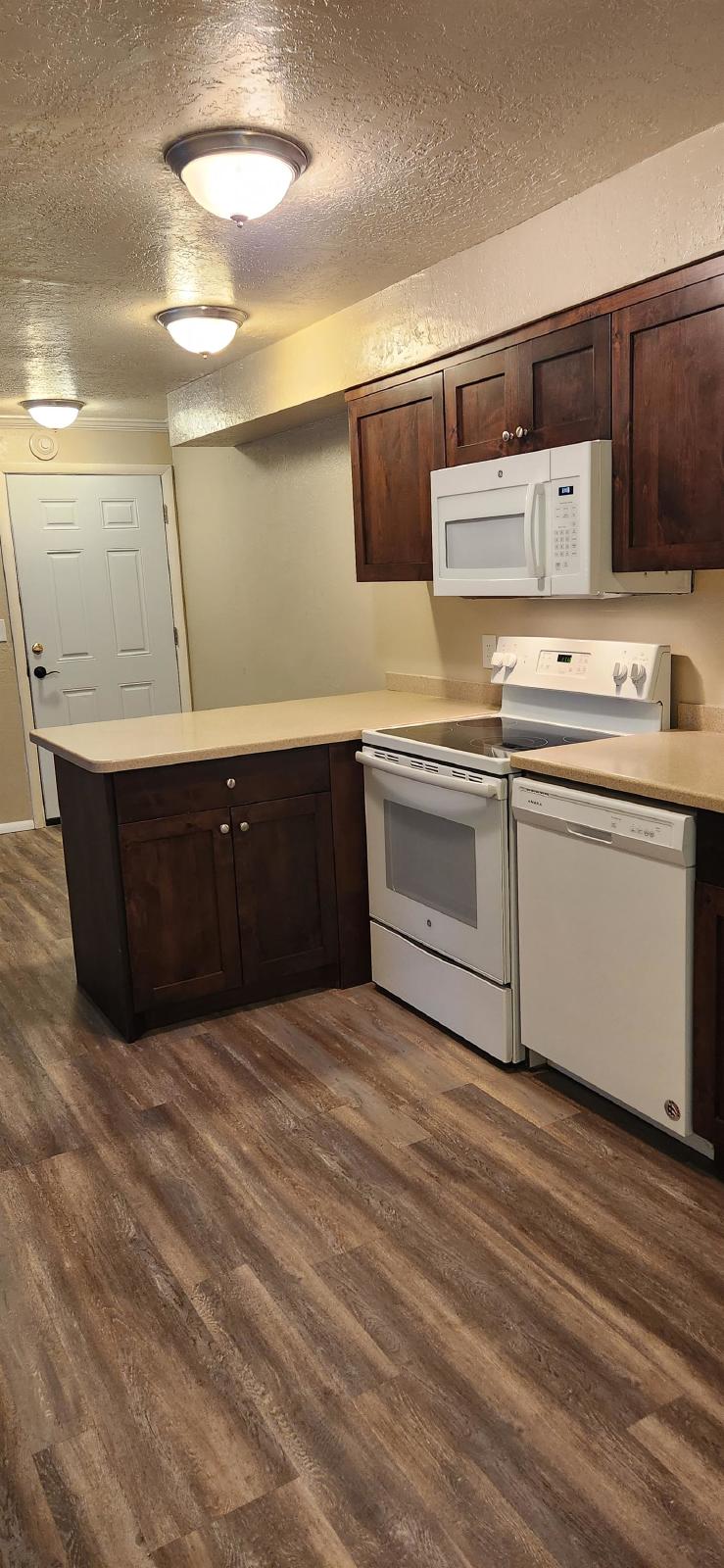 550 West 200 South - 4 property image