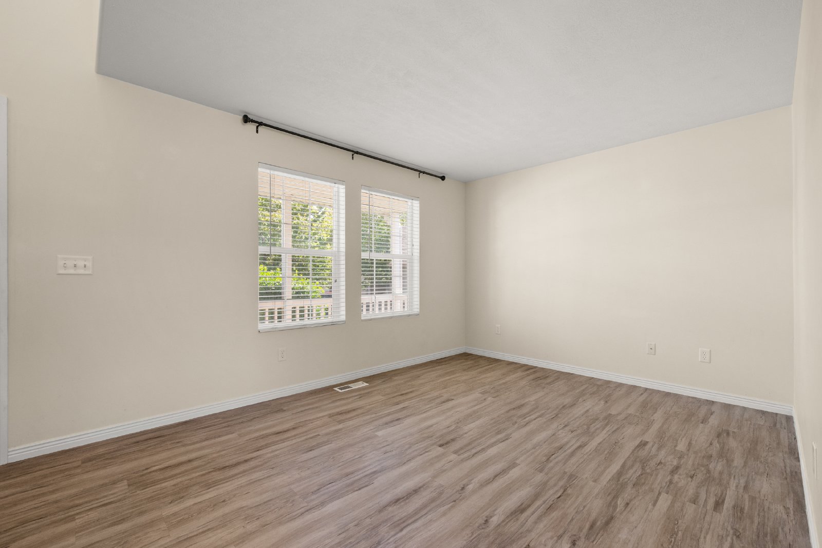 2317 N 2080 W - 1 property image
