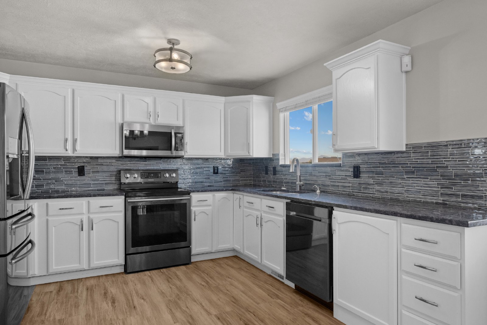 2317 N 2080 W - 1 property image