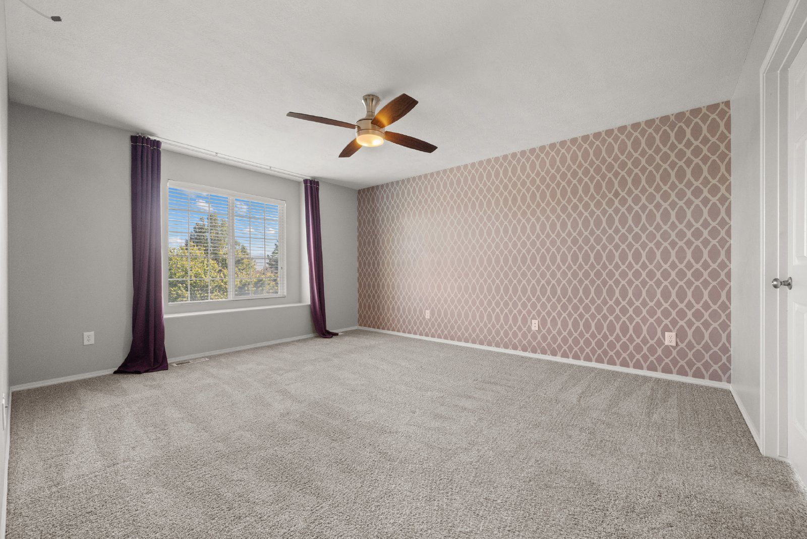 2317 N 2080 W - 1 property image