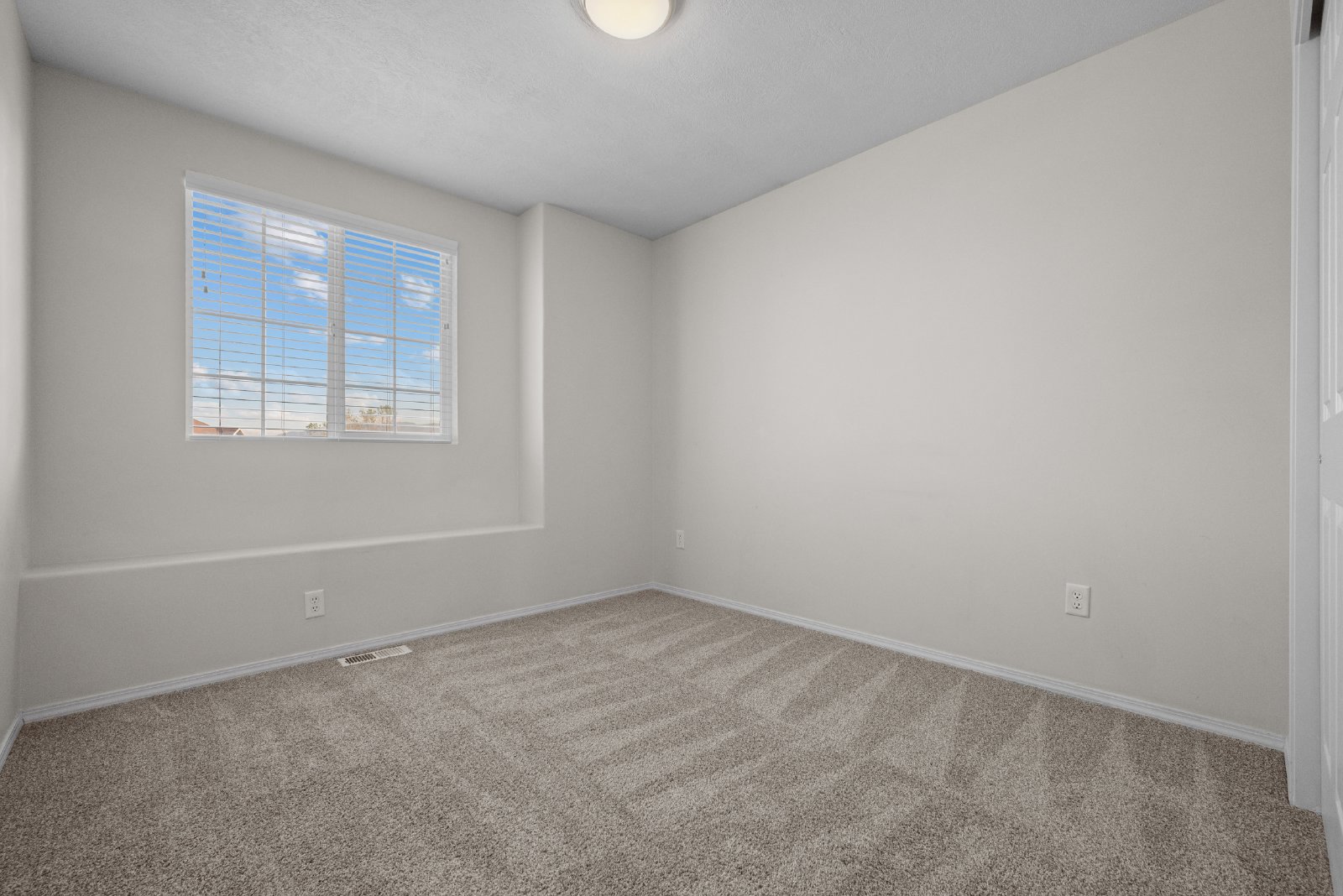 2317 N 2080 W - 1 property image