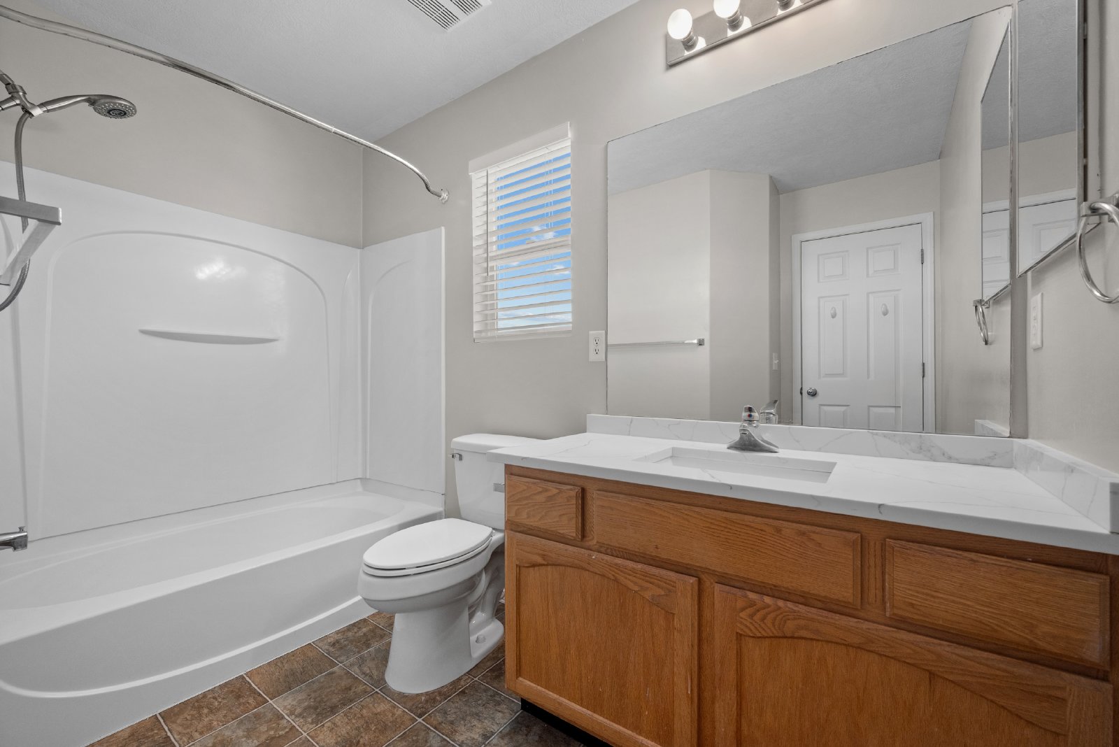 2317 N 2080 W - 1 property image