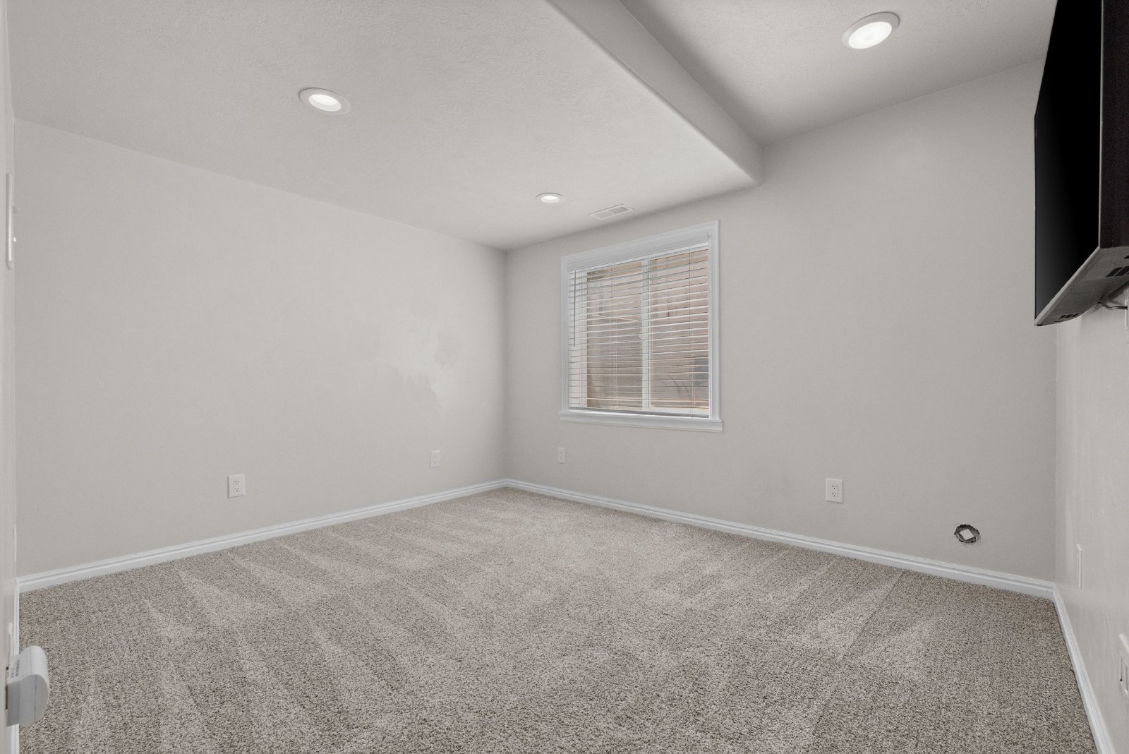 2317 N 2080 W - 1 property image