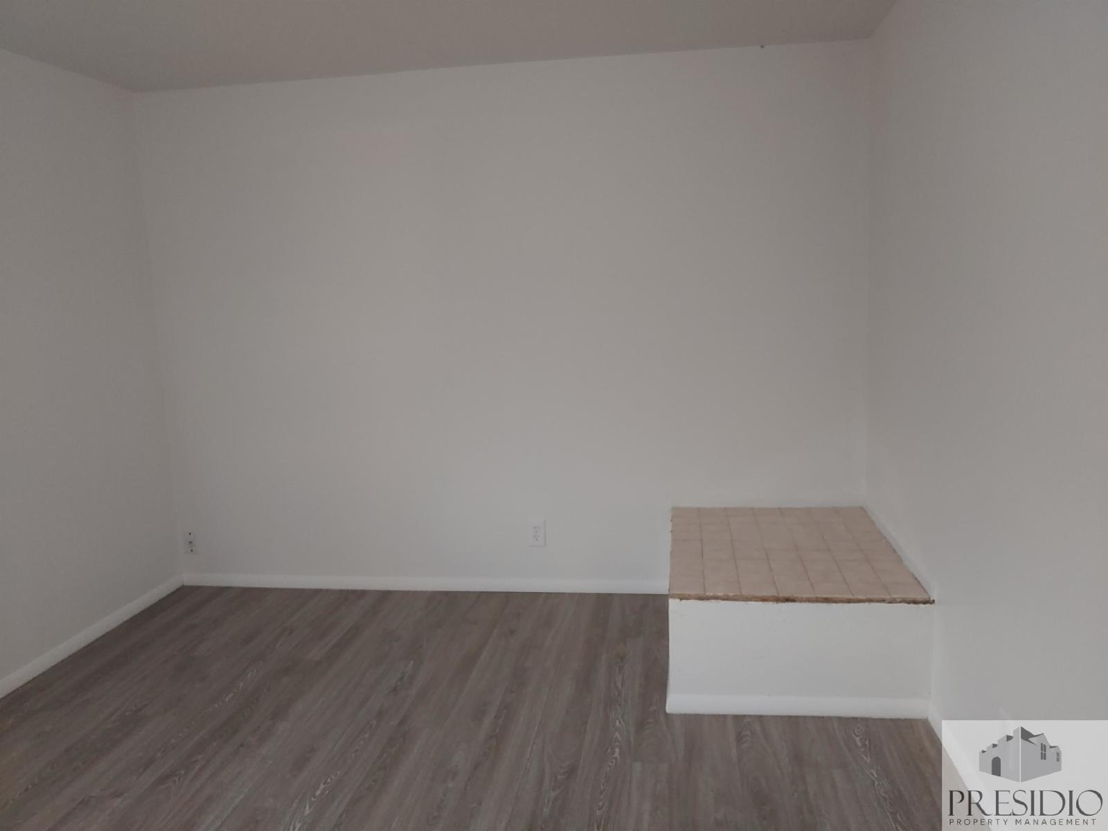 652/654/656/658 North 400 West - 656 property image