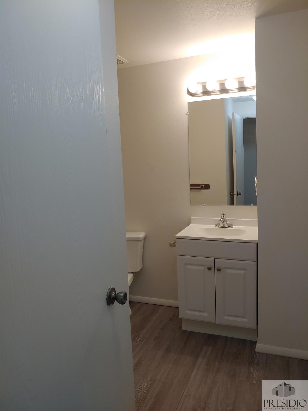 652/654/656/658 North 400 West - 656 property image