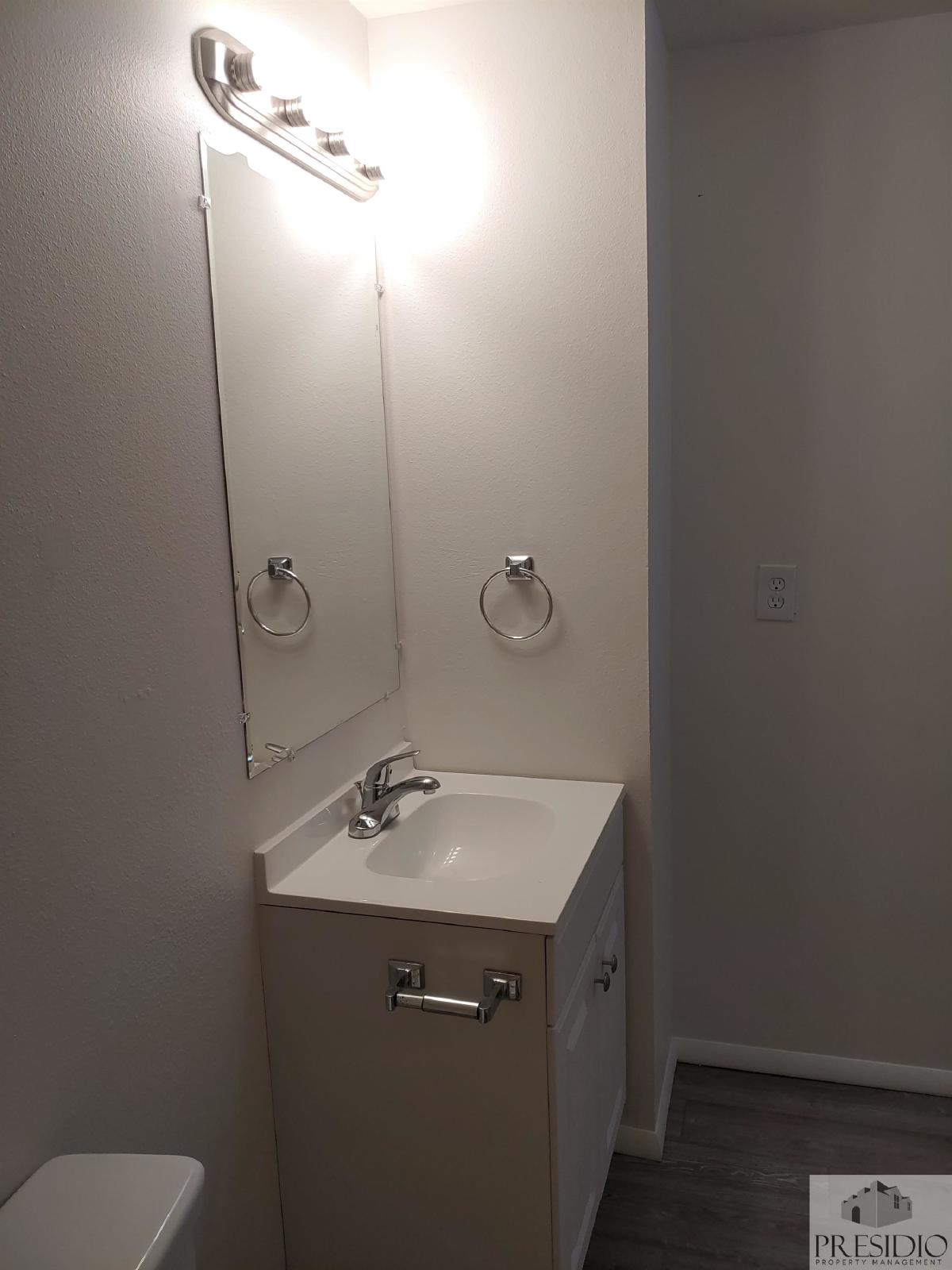 652/654/656/658 North 400 West - 656 property image