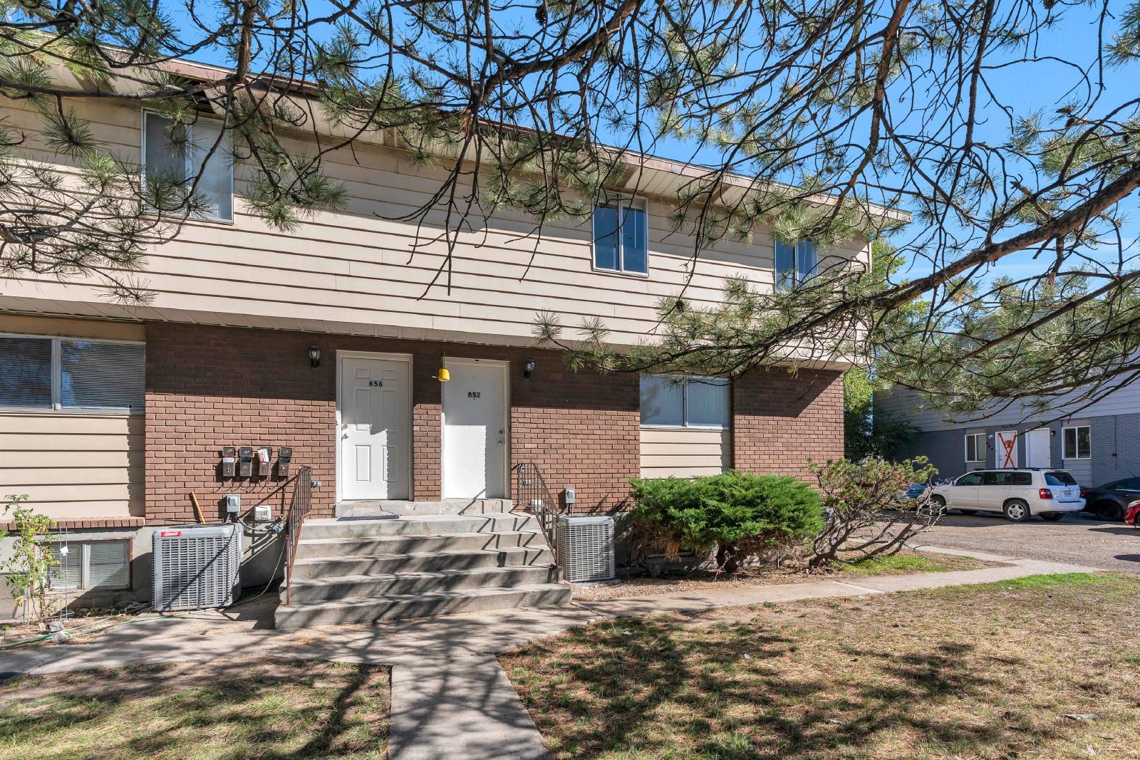 652/654/656/658 North 400 West - 656 property image