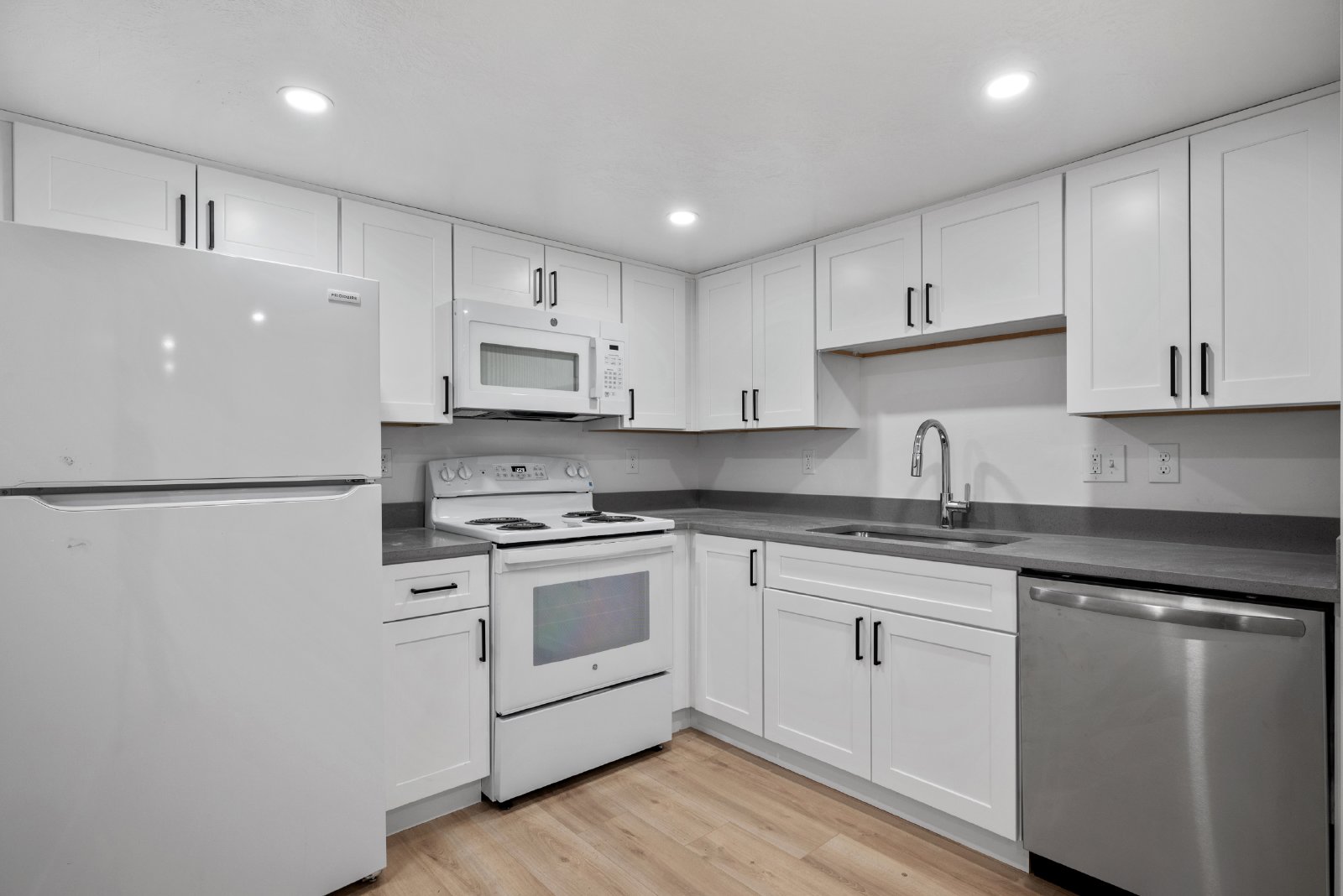 164 N 1000 E - DWN property image