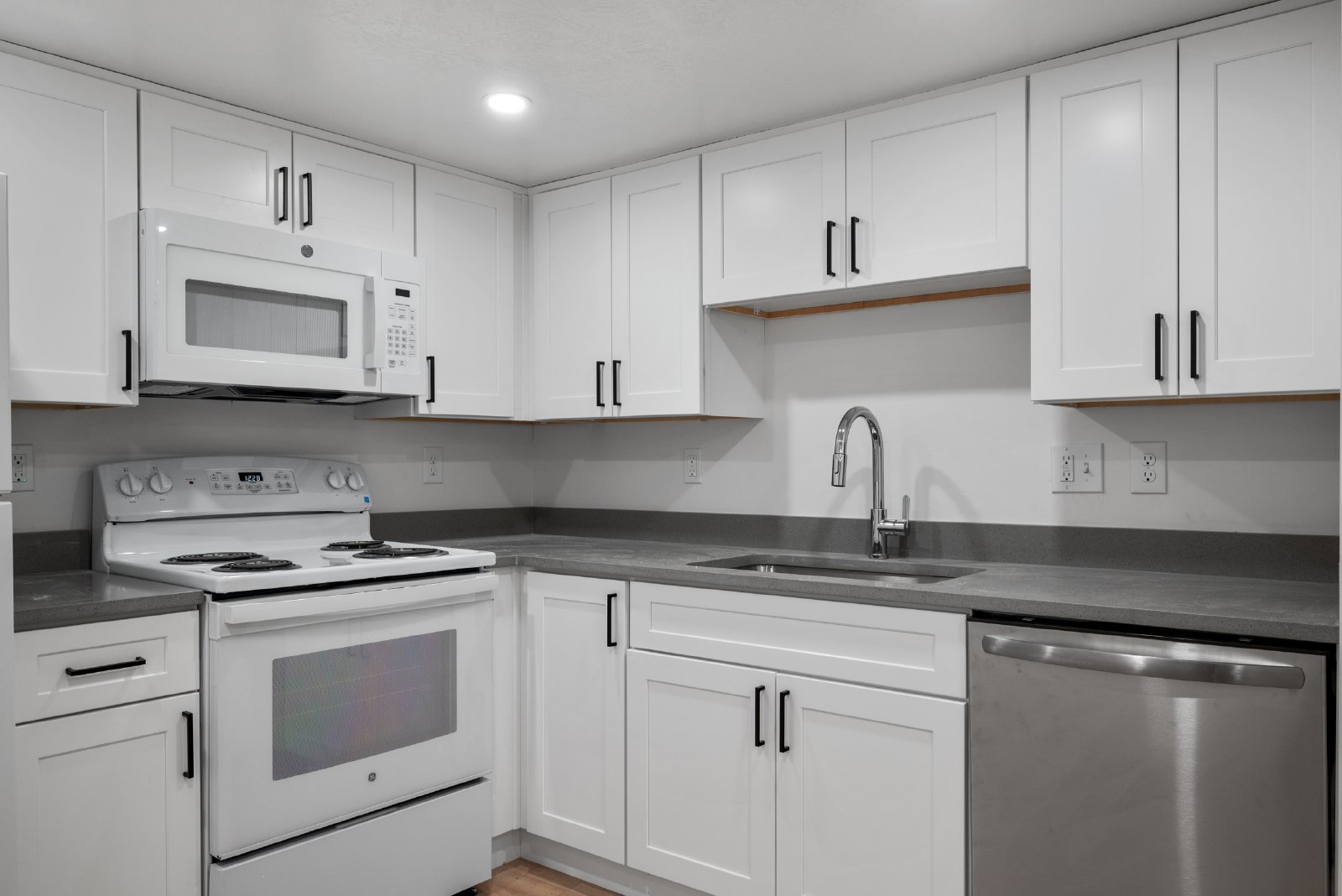 164 N 1000 E - DWN property image