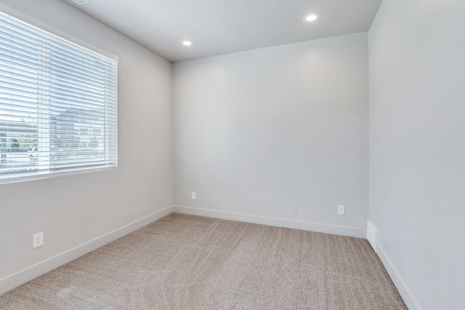 708 West Bronze Leaf Rd - 1 property image