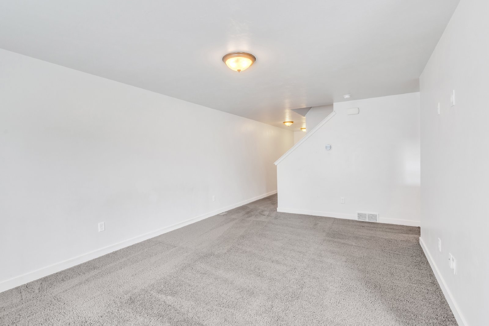691 W Broad Stripes Dr - 1 property image