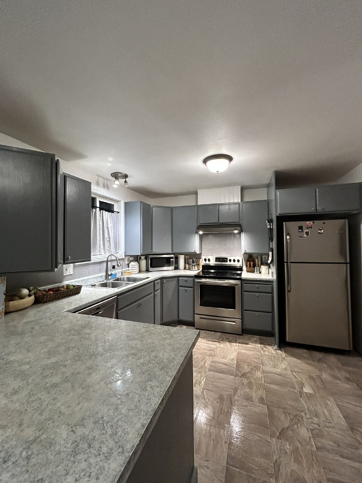 677 N 440 W - UP property image