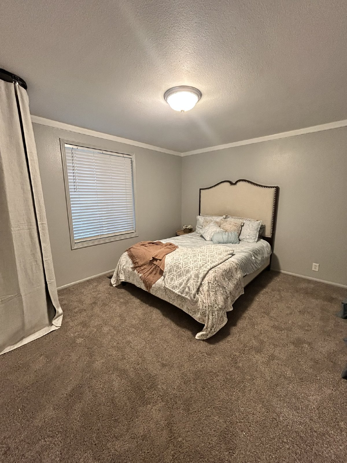 677 N 440 W - UP property image