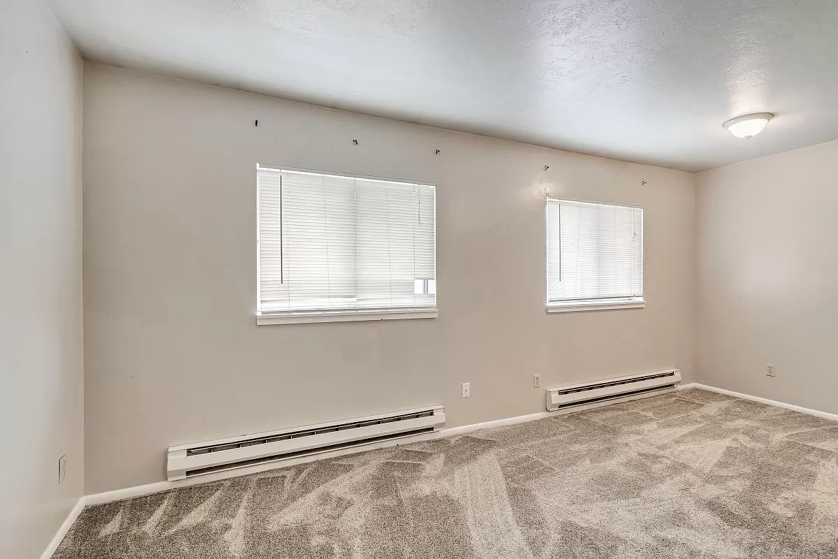1557 W 200 S #A301 - 1 property image