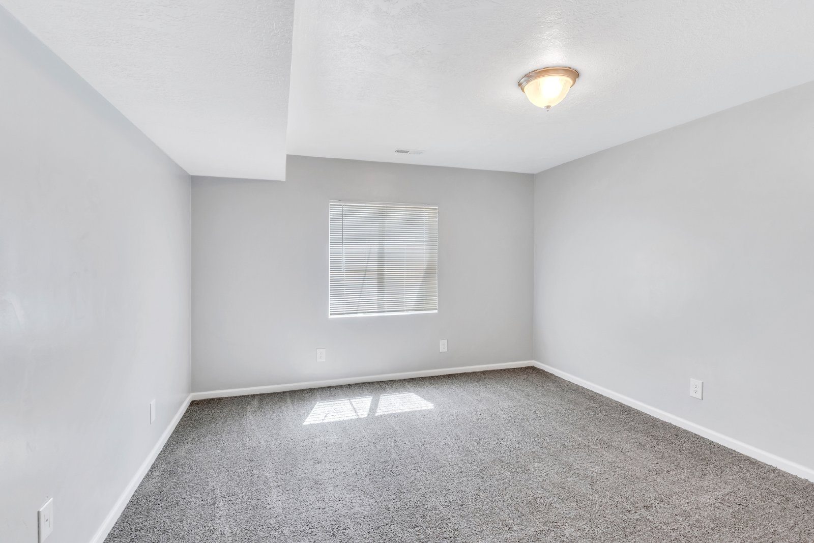 15111 South Ronaldo Lane - 1 property image