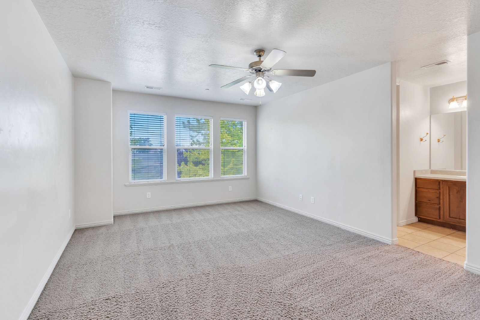 33 East 150 North - 1 property image
