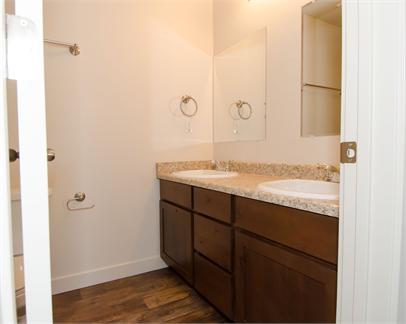 238/240/242/246 N 750 E - 246 property image