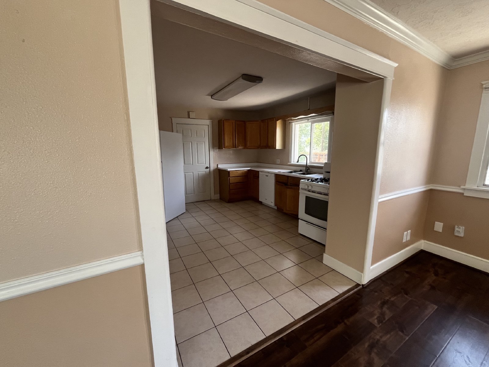 435/437 South 100 East - 435 property image
