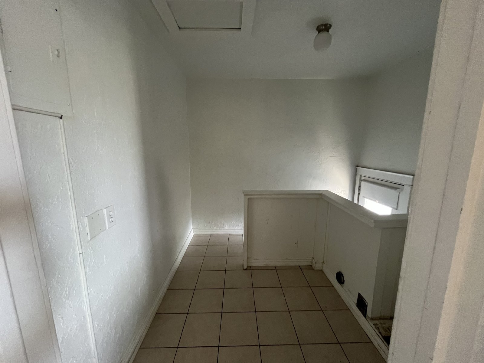 435/437 South 100 East - 435 property image