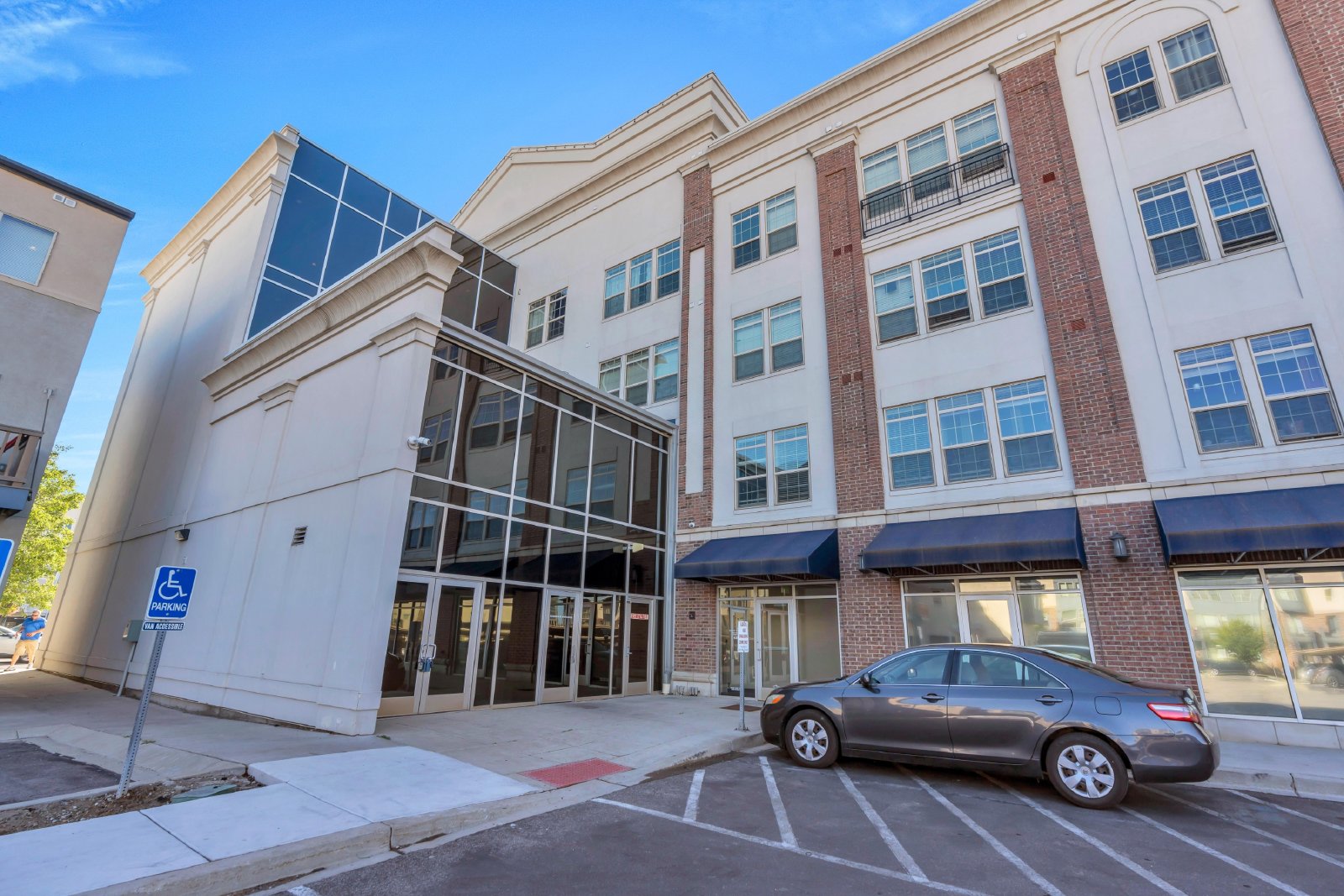 4276 S Main St Apt 401 - 0 property image