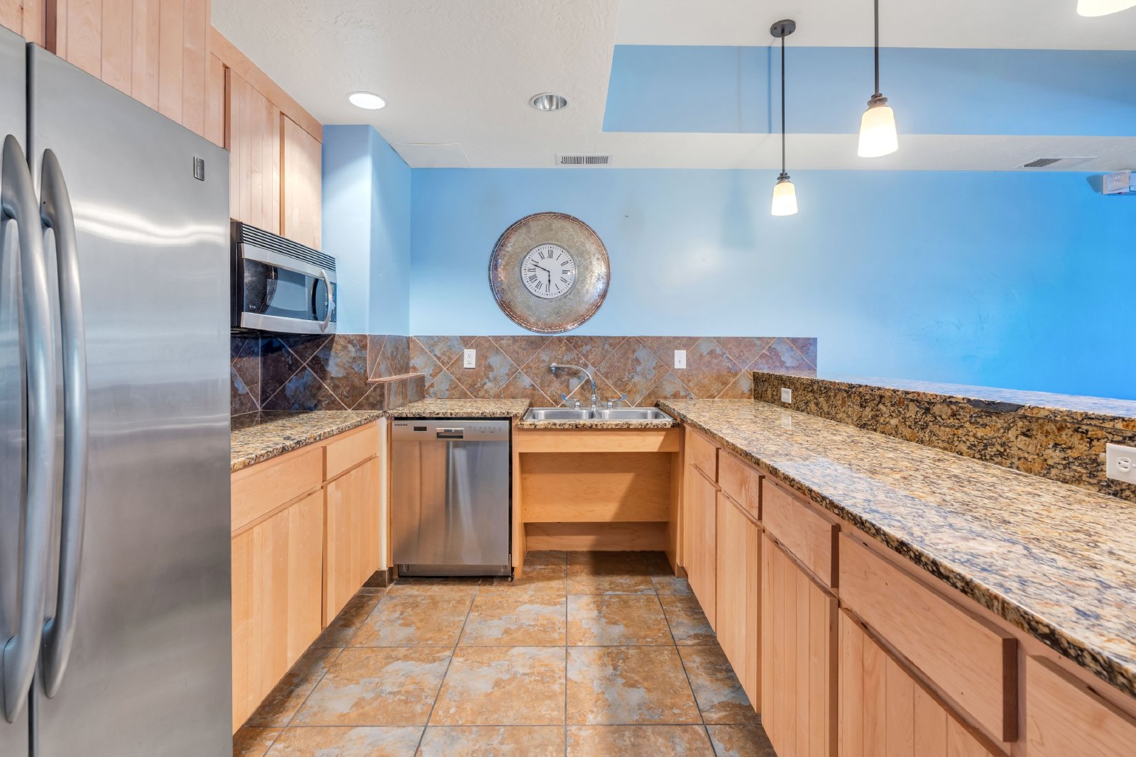 4276 S Main St Apt 401 - 0 property image