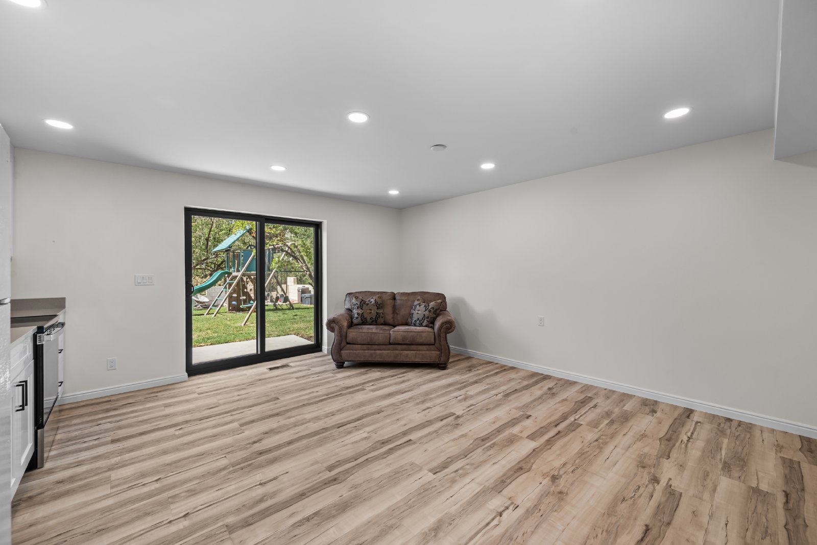 890 S 725 W - Bsmt - 1 property image
