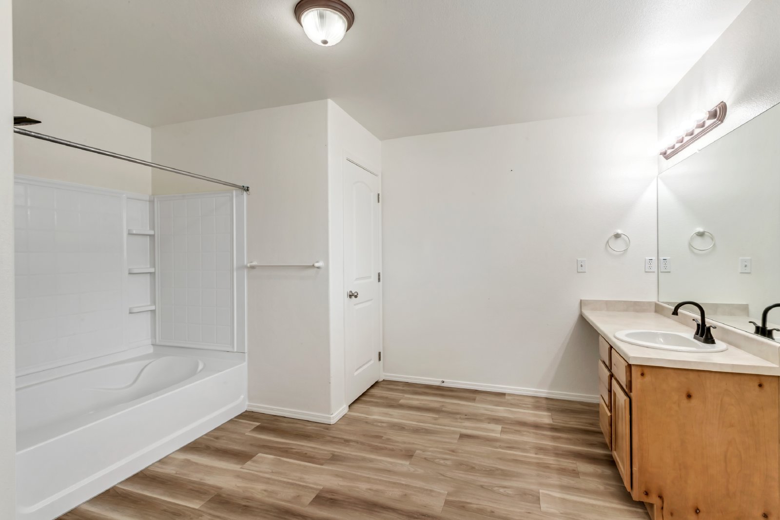 2867 West 400 South - 1 property image